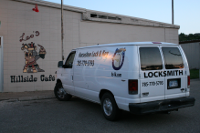 Locksmith Van in front of the Hillside Cafe